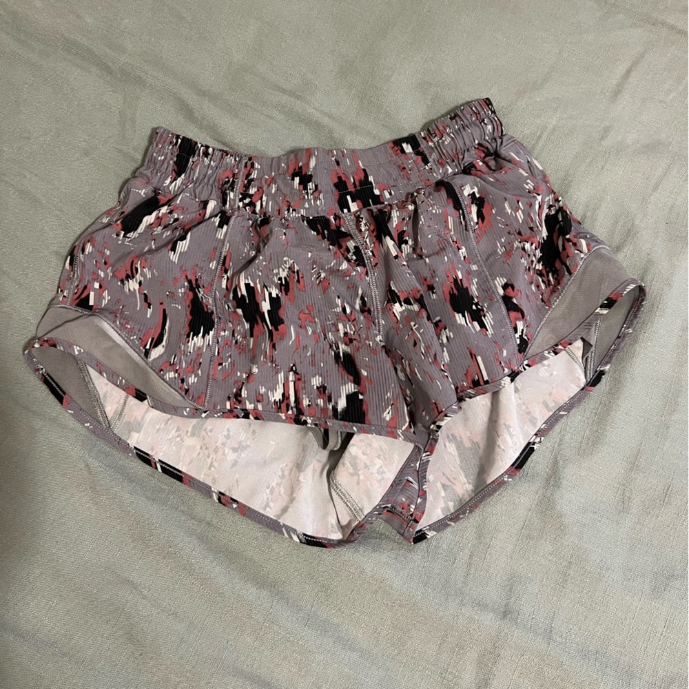 Lululemon Hotty-Hot shorts